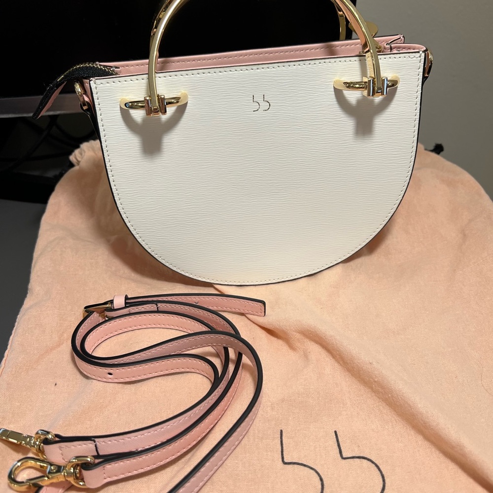 bb | Arch Handbag - Picture 3 of 8